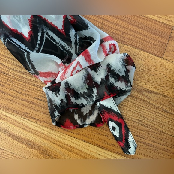 AGB Blouse Women’s Large Multicolor Top Geometric Design Top Semi Sheer Shirt - Picture 4 of 7